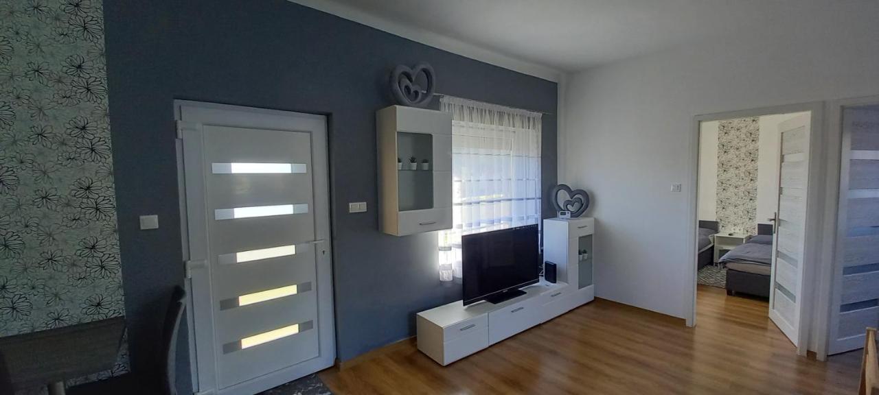 Be-Le-Valo Apartman Apartment Szecseny Luaran gambar