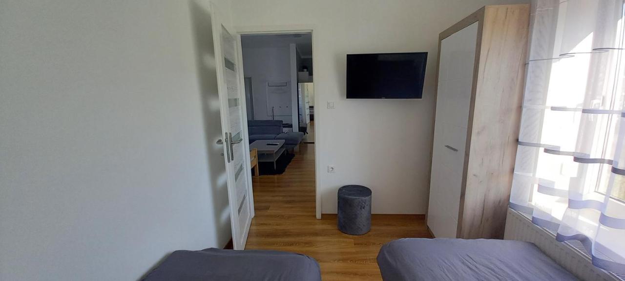 Be-Le-Valo Apartman Apartment Szecseny Luaran gambar