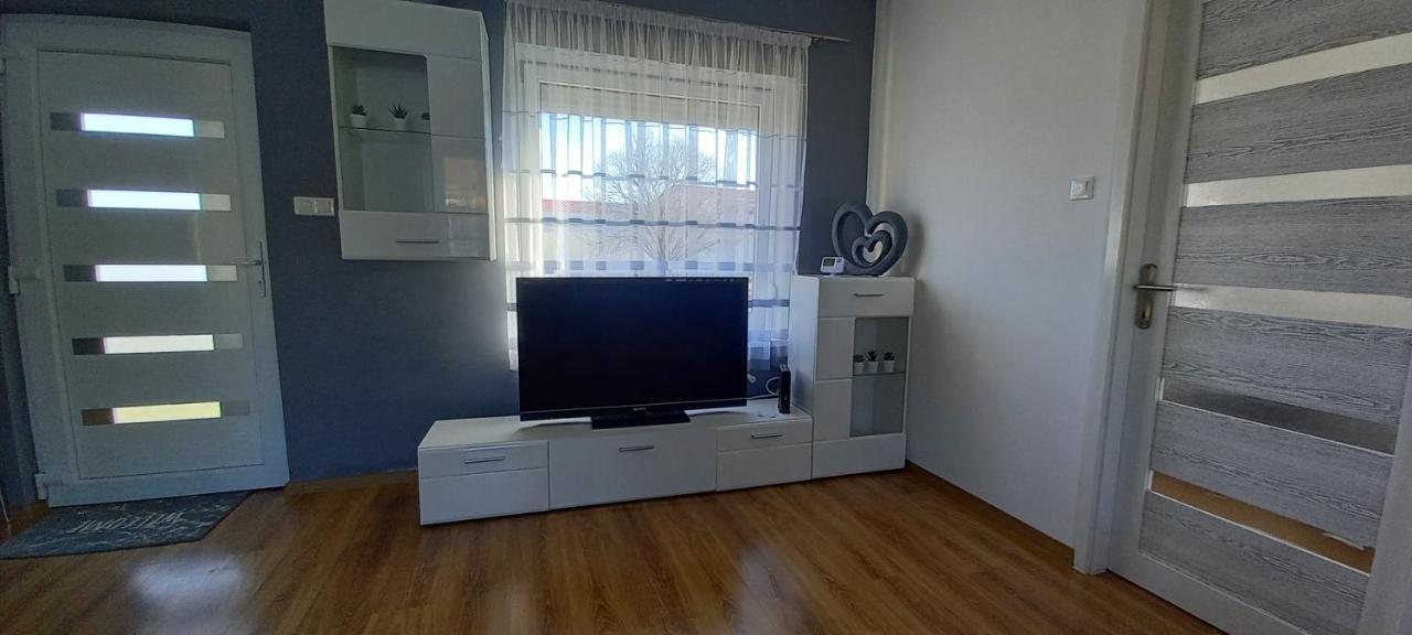 Be-Le-Valo Apartman Apartment Szecseny Luaran gambar